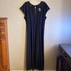 Torrid NWT women navy long dress with lace inlays